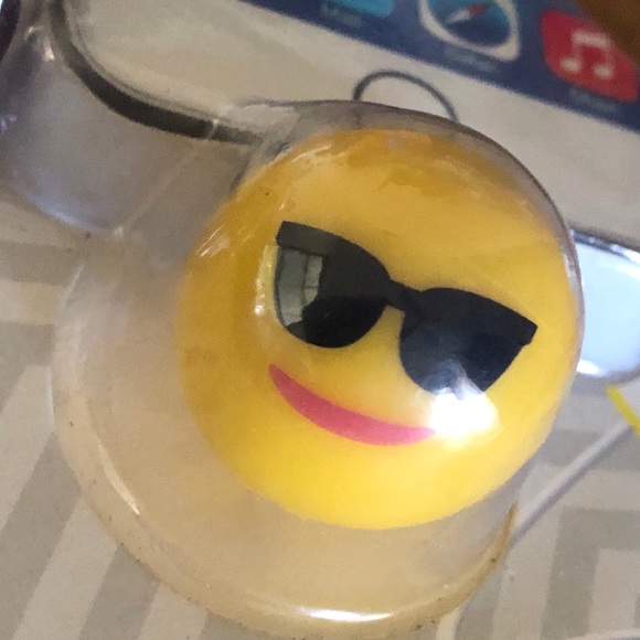 Bytes Cable Protector 2 PK Sunglasses/Poop Emoji - Picture 2 of 6